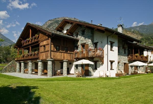 Maison Tissiere Antey-Saint-Andre Exterior photo